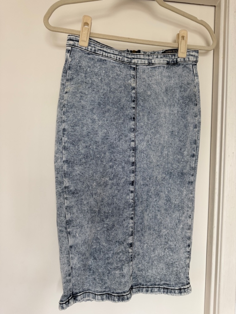 Acid Wash Denim Pencil Skirt - Light Blue
